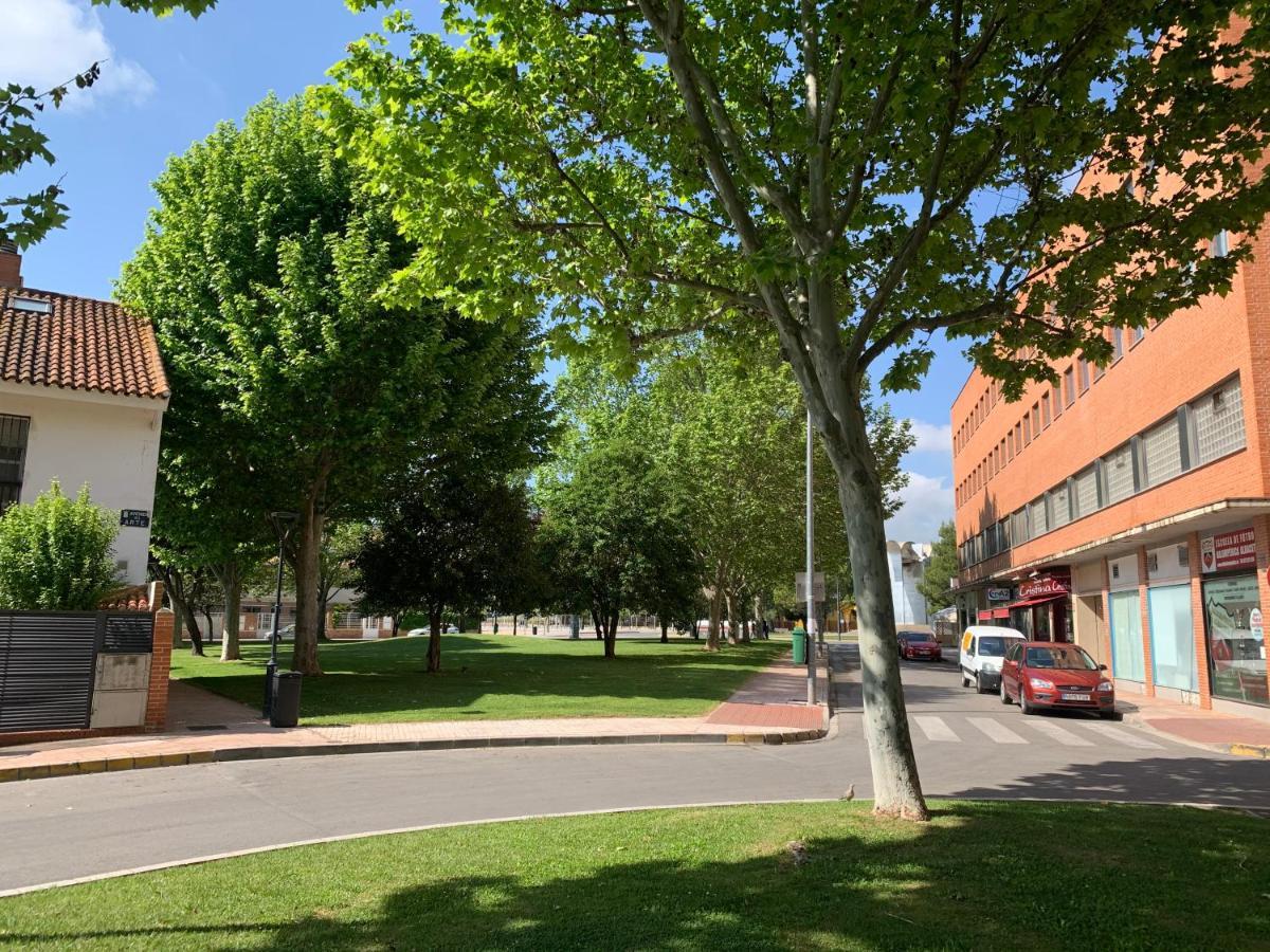 Hotel Universidad Albacete Kültér fotó