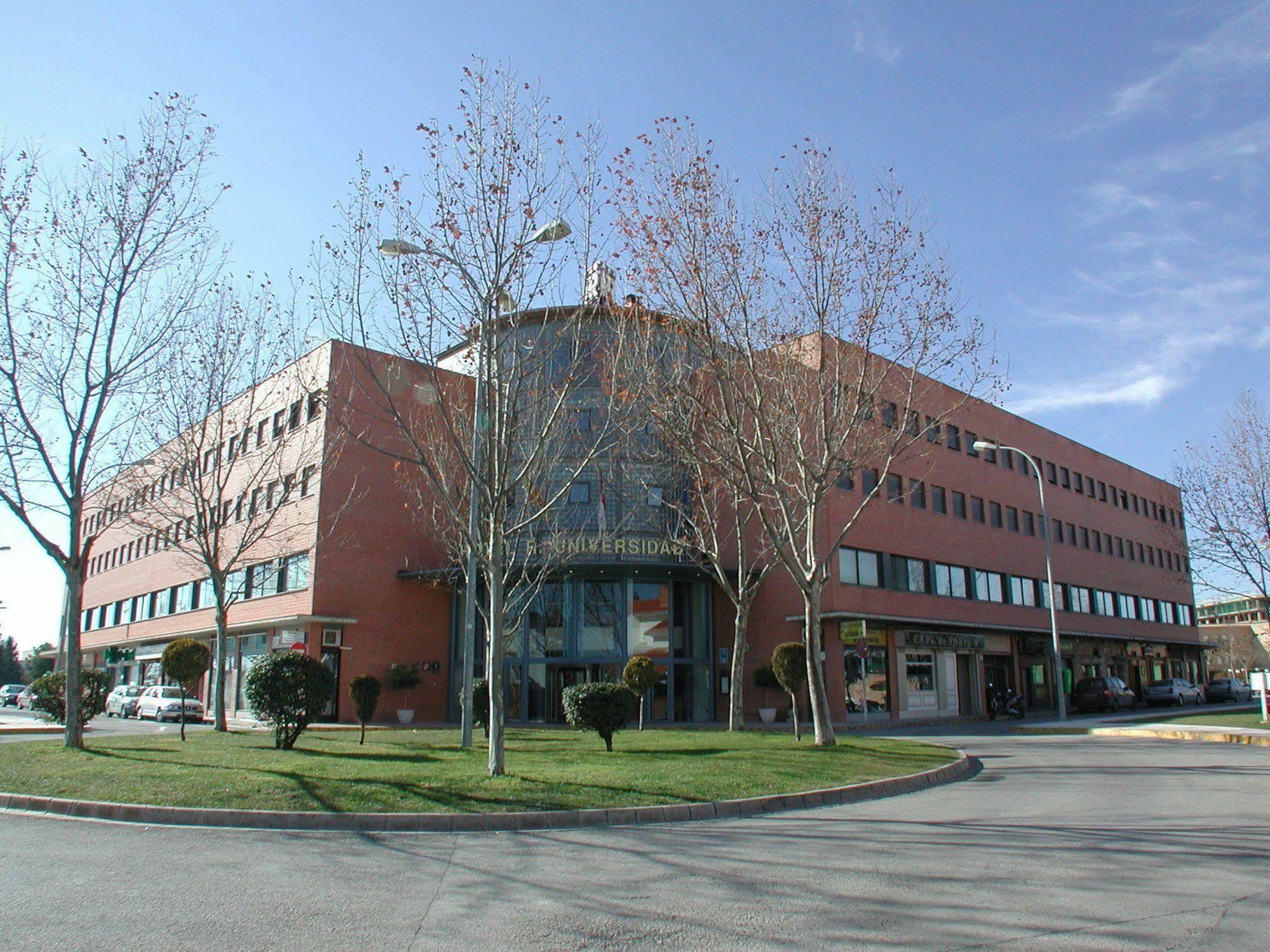 Hotel Universidad Albacete Kültér fotó